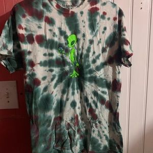 Alien tie-dye shirt